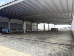 Gul Crescent (D22), Warehouse #587777281